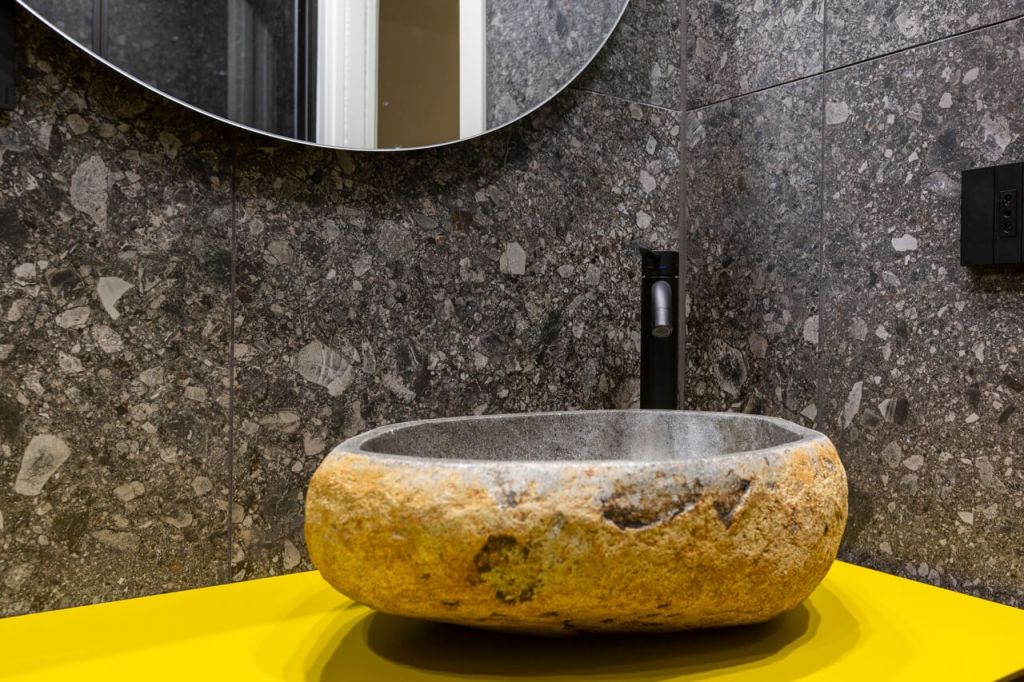 lavabo-in-pietra